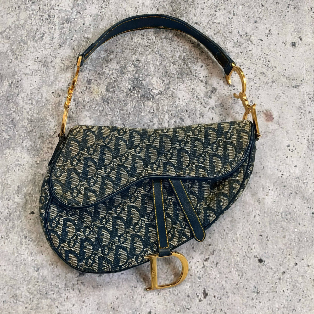 Dior Navy Trotter Monogram Saddle Bag – Entourage Vintage