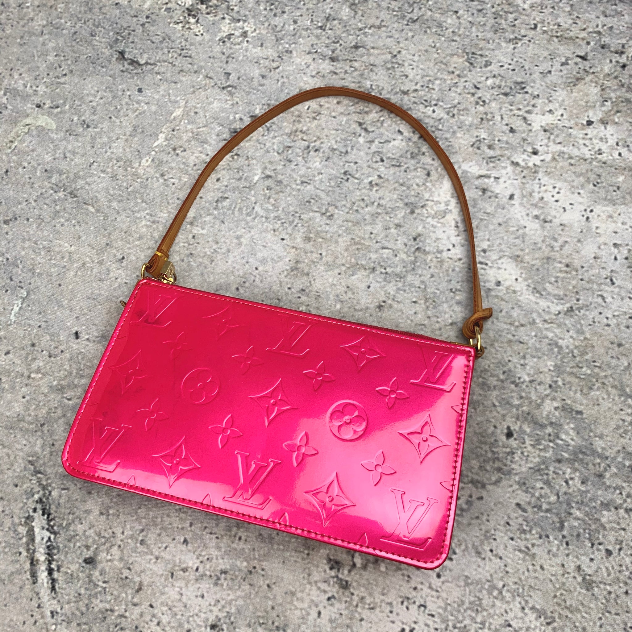 Louis Vuitton Hot Pink Vernis Lexington Pochette – Entourage Vintage