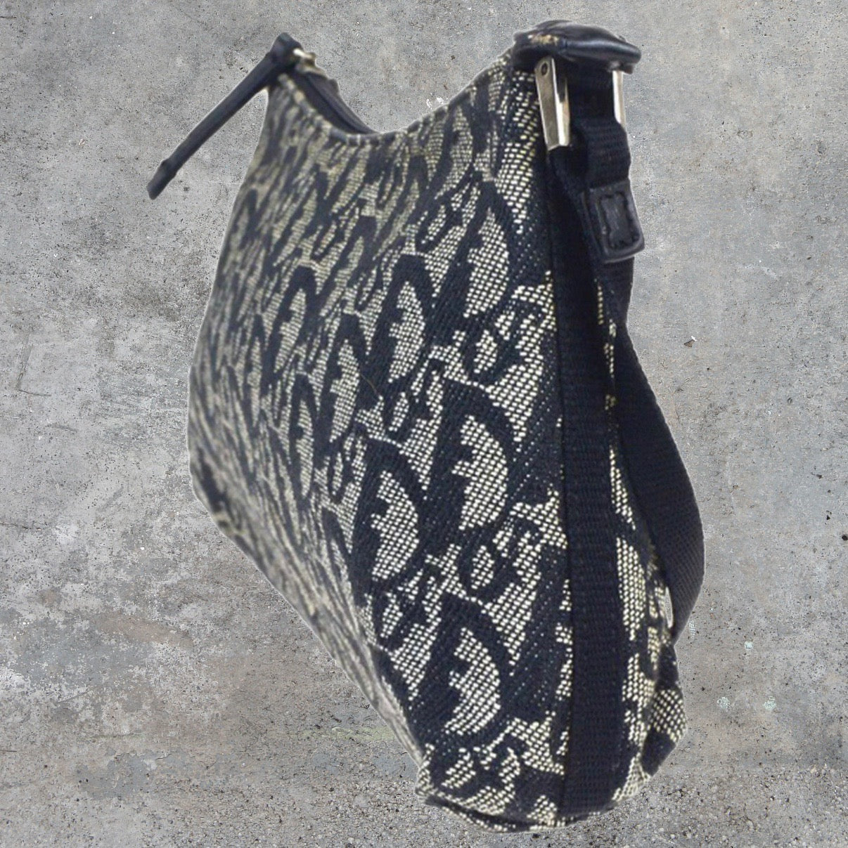 Dior Monogram Trotter Print Pochette Bag – Entourage Vintage